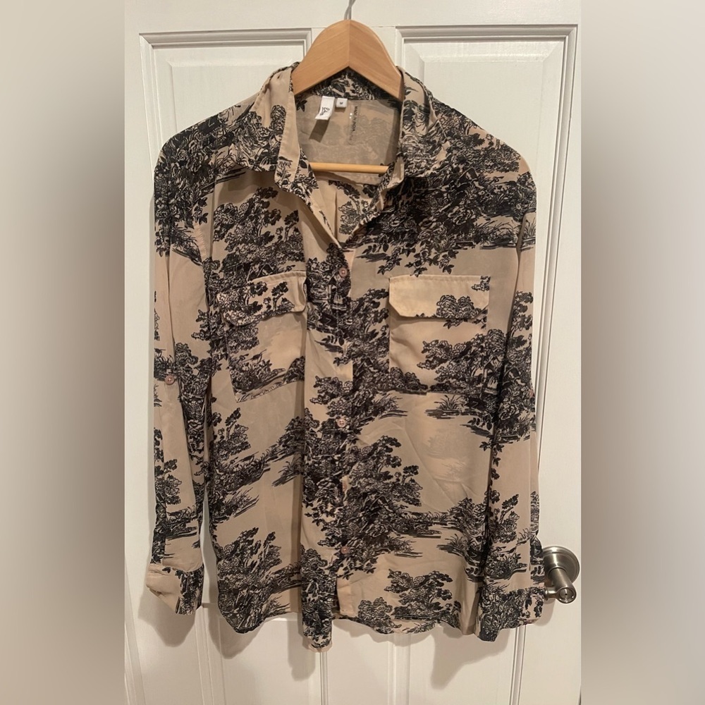 Elan Womens Beige and Black Patterned Button-Up Shirt M
